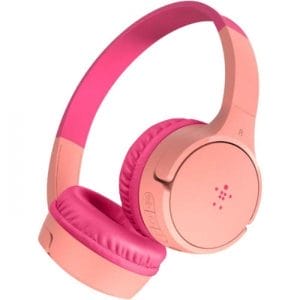 Un par de Belkin SoundForm Mini - Auriculares con diadema con micro - en oreja de color rosa sobre un fondo blanco.
