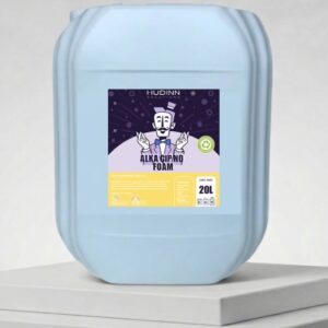 Un contenedor CIP de plástico azul claro de 20 litros con la etiqueta "Alka CIP No Foam" descansa sobre dos plataformas blancas apiladas.
